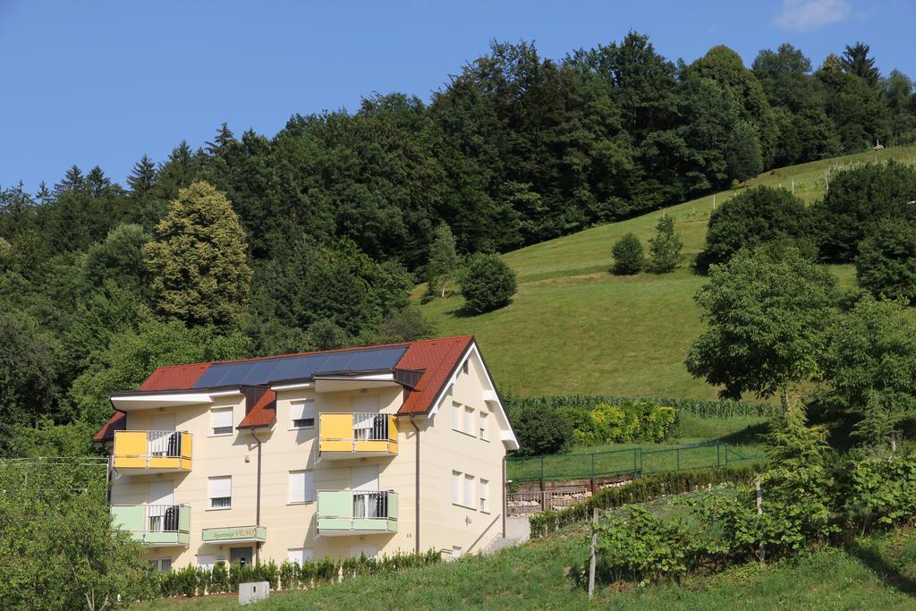 Apartments Veno ラーシュコ エクステリア 写真