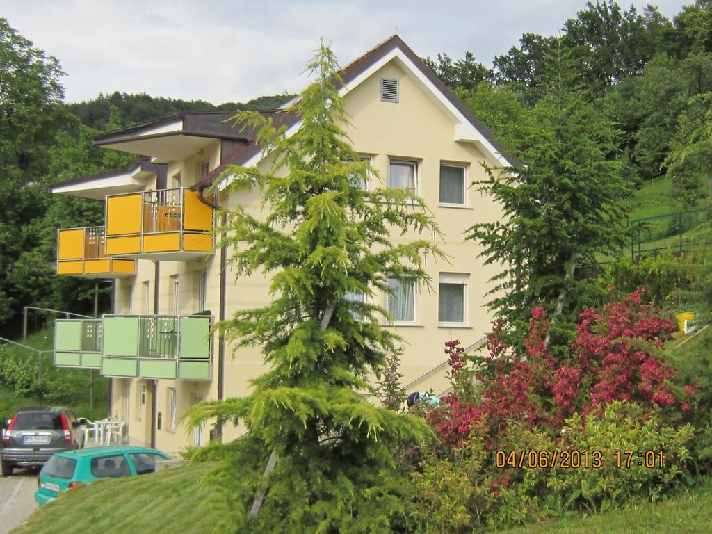 Apartments Veno ラーシュコ エクステリア 写真